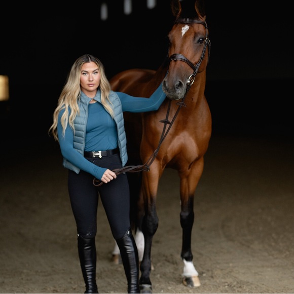 TKEQ - The 'EZ' Packable Down Vest | Sapphire | Equestrian | Size Medium - Picture 2 of 5